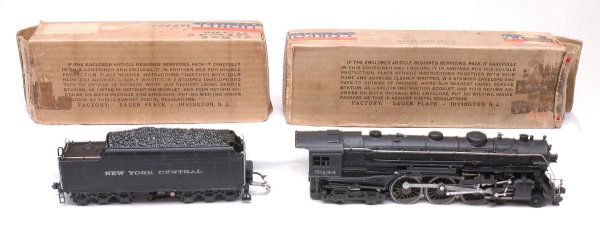 Lionel 700E Hudson 700W Tender Like New Boxed: Desirable Lionel prewar O gauge 700E New York Central scale Hudson 5344 steam locomotive with 700W tender in OBs. The casting on this loco and tender are solid and straight. The paint is very clean wi