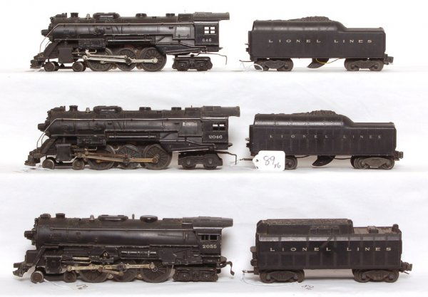Lionel 646 w/tender, 2046, 2046W, 2055, 6026W: Lionel 646 with unnumbered tender, 2046 bent cab corner, 2046W, 2055 bent and repainted cab corner, 6026W. Please view our photos for the best description and as to the condition of items in this lot.