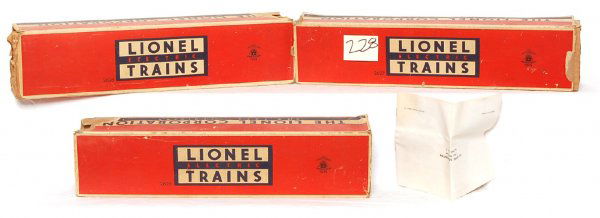 Lionel original 2625, 2627, 2628 boxes w/inserts: Lionel original 2625, 2627, 2628 worn boxes with inserts, boxes are missing all flaps. Included is a 1955-1956 service stations booklet. Please view our photos for the best description and as to the c