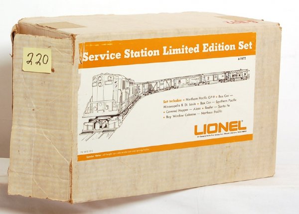 Lionel 1672 Service Station Limited Ed. set