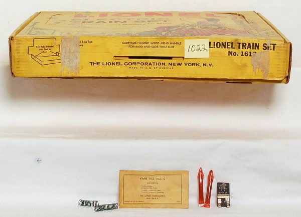 Lionel 1612 The General passenger set in OB: Lionel 1612 The General passenger set in original set box with 1862 4-4-0 loco and 1862T tender, 1865 passenger car and 1866 mail / baggage car, loco has broken pilot and is missing whistle portion of