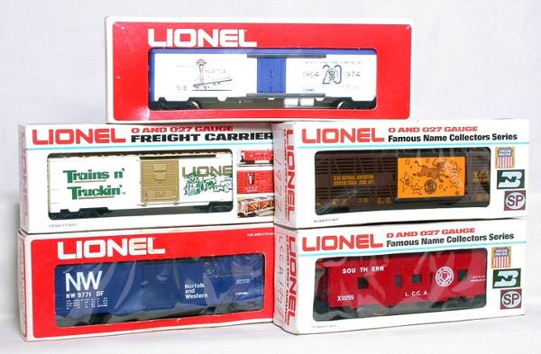Lionel TCA LCCA cars 7812 9771 9864 9259 7803: Lionel TCA cars: 7812 1977 Houston cattle car, 9771 1977 Museum NW boxcar, 9864 1974 Seattle reefer, plus 9259 LCCA Southern caboose and 7803 Trains 'n Truckin' boxcar, all C10 in OBs with mild wear.