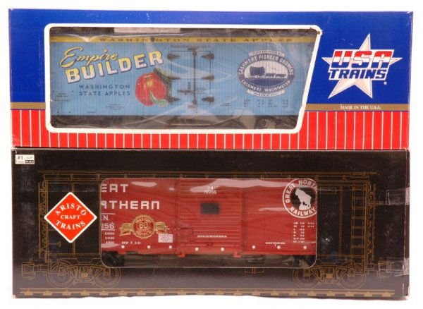 Aristo-Craft TCA ART-46090 USA Trains Reefer MIB: Aristo-Craft ART-46090 TCA 1995 Great Northern steel boxcar. Also included is USA Trains Washington State Apples reefer. Both are in OBs, C10.
