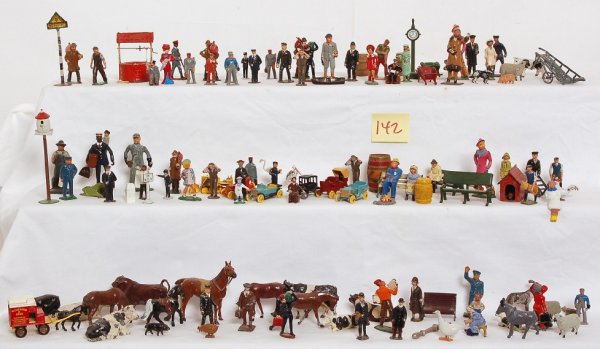 Dozens Britains, J. Hillco, other railroad figures - 2