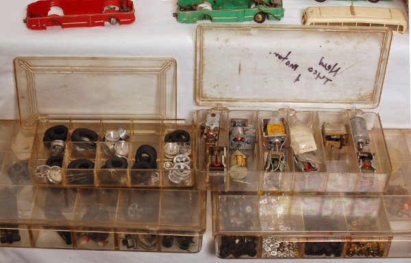 Lot of slot cars, motors, tires and other parts - 2