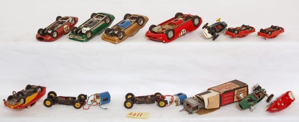 Lot of slot cars, motors, tires and other parts - 4