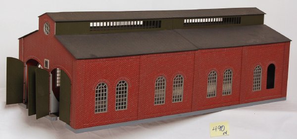 Lot of O gauge kit built buildings - 2