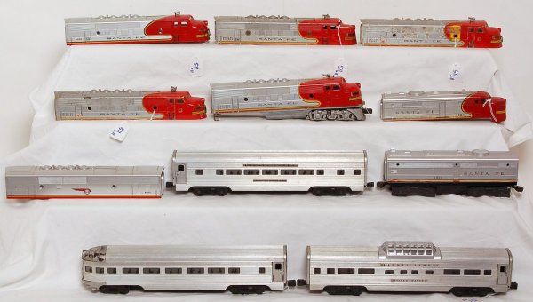 Lionel Santa Fe loco shells and passenger cars - 2