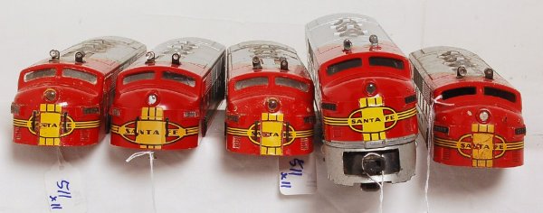Lionel Santa Fe loco shells and passenger cars - 3