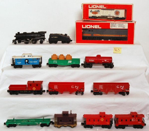 Lionel 8555 Milwaukee F-3 and twenty freight cars