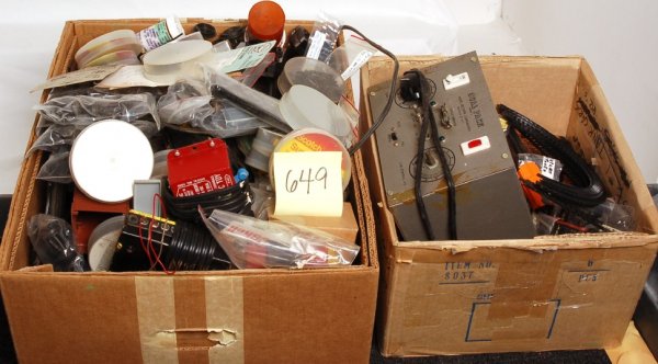 Big lot of toy train related parts and pieces - 4