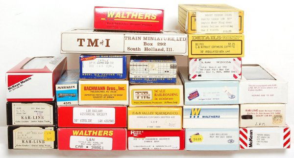 Walthers, Marklin, McKean, Roundhouse: Walthers L&N single bay airslide covered hopper unassembled. Marklin 4575 L&N 39099 gondola American open truck w/Kadees one needing reattached. Walthers L&N Railway Historical Society 50 foot airslid