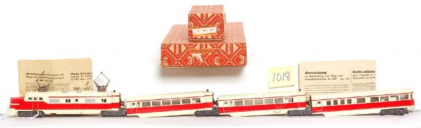 Marklin HO electric articulated passenger train