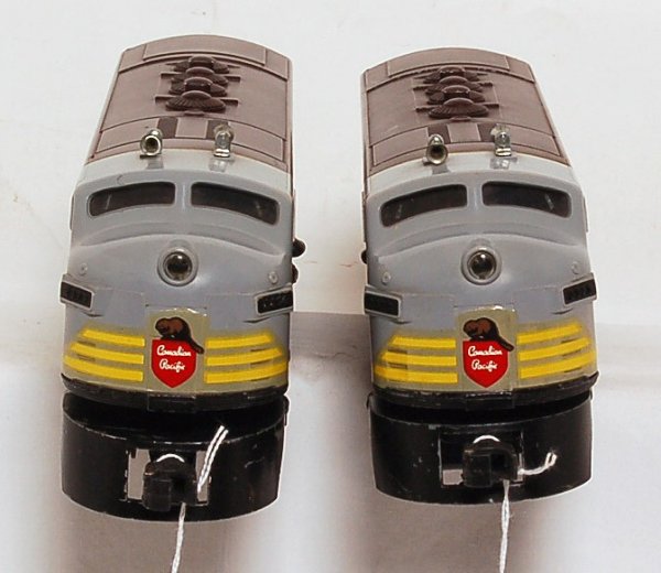 Lionel 2373 Canadian Pacific F3 AA units - 3