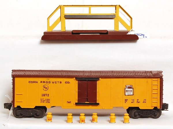 Lionel 3672 Bosco milk car w/platform