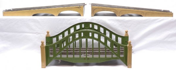 Lionel 101 Center Span Bridge with Approaches