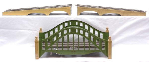 Lionel 101 Center Span Bridge with Approaches - 2