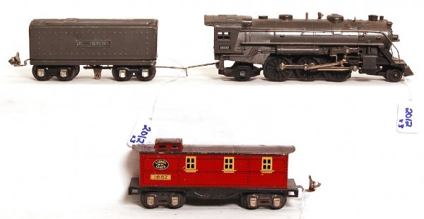 Lionel 1666E loco, whistle tender, 1682 caboose - 2