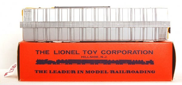 Mint Lionel 6464-650 Rio Grande boxcar OB - 4