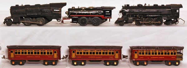 Lionel prewar 258, 1681E, 1666, 1690, 1690, 1691: Lionel 258 loco, 1681E loco, 1666 loco, 1690 coach, 1690 coach and 1691 observation. Please view our photographs for the best description and as to condition of the items in this lot. Items in this lo