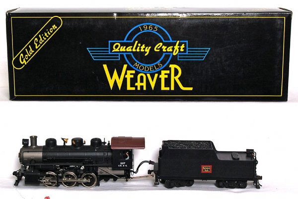 Weaver USRA Burlington 0-6-0 switcher 2 rail: Weaver Gold Edition 2 rail O scale USRA Burlington/C.B.&Q. 0-6-0 switcher and tender in OB, C9. Loco has operating smoke unit. Box shows a little very light wear.