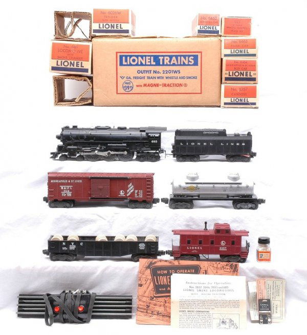 Lionel Freight Set 2201WS Set MINT Set Boxed: Lionel postwar freight outfit no. 2201WS, circa 1953, in individual OBs with original cardboard inserts in set box containing; 685 steam loco, 6026W tender, 6464-50 Minneapolis & St. Louis boxcar, 646