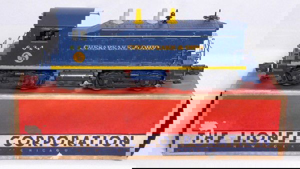 Lionel 624 Chesapeake and Ohio switcher, OB: Lionel 624 Chesapeake and Ohio switcher locomotive, decal version, C8. OB has no insert, all flaps intact, C7.