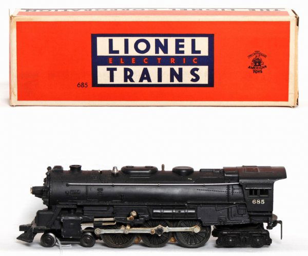 Lionel 685 4-6-4 loco in OB: Lionel 685 4-6-4 steam loco in original box, C7. Tape repaired flap and small tear at inner flap corner, otherwise C8 OB.
