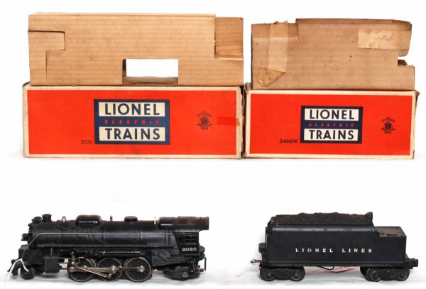 Lionel 2026 loco and 6466W tender in OB: Lionel 2026 loco and 6466W tender in OB, C6. Boxes are C7 area. Both boxes have insert.