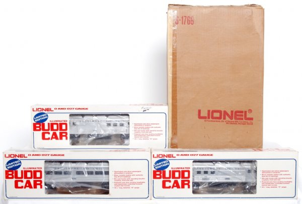 Lionel 1766 SSS Budd Commuter Train car set in OB: Lionel 1766 1977 Service Station Special Budd Commuter Train cars in original boxes, C8-9. 8765 Budd dummy baggage, 8766 illuminated Budd powered RDC-4 baggage/mail and 8767 illuminated Budd commuter 