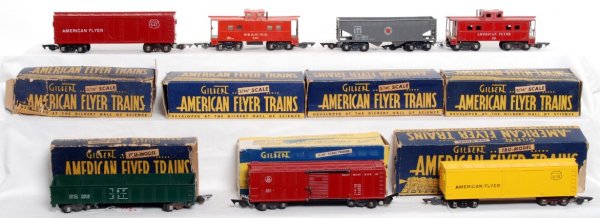 American Flyer 631, 642, 639, 638, 632, 633, 630: American Flyer S gauge 631 Texas and Pacific gondola, 642 reefer, 639 boxcar, 638 caboose, 632 Lehigh Valley hopper (one chipped step), 633 Baltimore and Ohio boxcar (chipped catwalk end) and 630 cabo
