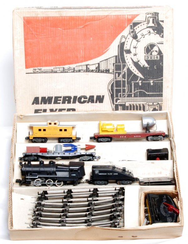 American Flyer boxed 20425 Keystone set: American Flyer boxed 20425 Keystone set with 21005 0-8-0 loco with tender, 25045 rocket launcher, 24549 Erie floodlight and 24626 caboose with transformer, track and other components, C7 area. Set box