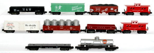 Ten American Flyer S gauge freight cars: Ten postwar American Flyer S gauge freight cars, C5-7. 24627 caboose, 919 CB&Q dump car, 24039 D&RGW Cookie Box boxcar, 916 Delaware and Hudson sandcar w/canisters missing one step, 24206 CB&Q hopper