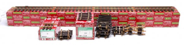 Track 1004 1005 1008 1015 1104 1007 1061 1102 LN: LGB G scale track sections including; 1061 with four sections of four foot track in OB, four 1004, four 1005, four 1008, eight 1015 and four 1104. Also included are four sections of 1007 and six secti
