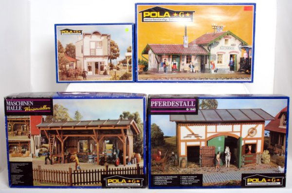 Pola LGB 1804, 900, 982, 1845 building kits in OB: Pola LGB 1804 First National Bank, 900 Bahnhof ÒKleinbachÓ (Kleinbach Station), 982 maschinenhalle (Weismuller machines shed), 1845 pferdestall (stable), G scale building kits in original boxes, C9-