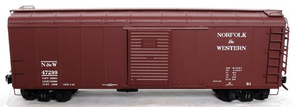 J&M Models brass gauge 1 N&W single door boxcar: Fantastic J&M Models brass hand made gauge 1 Norfolk & Western single door boxcar, one detached brake line, otherwise C9.