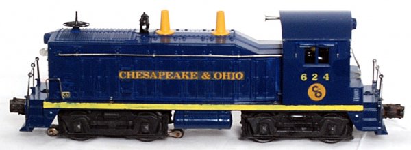 Lionel 624 Chesapeake and Ohio switcher: Lionel 624 Chesapeake and Ohio switcher, shell is original C6-7. Frame is restored.