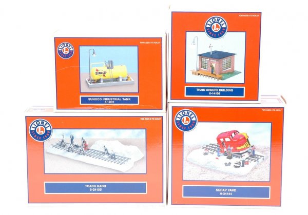 Lionel 14166 14225 24105 34144 MINT Boxed: Lionel 14166 train orders building, 14225 Sunoco industrial tank, 24105 track gang and 34144 scrap yard in OBs, C10