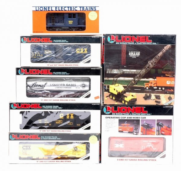 Lionel 16406 16622 19520 16348 16525 LN Boxed: Lionel 18910 CSX industrial switcher engine and three CSX freight cars including; 16406 four bay hopper with coal load, 16622 boxcar with E.T.D (blinking end of train device) and 19520 reefer in OBs. 