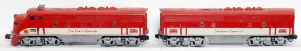 Lionel 2245 MKT The Texas Special F3 A-B units: Lionel 2245 MKT The Texas Special F3 A-B units with original porthole lens, powered unit has a clean battery compartment, C6.