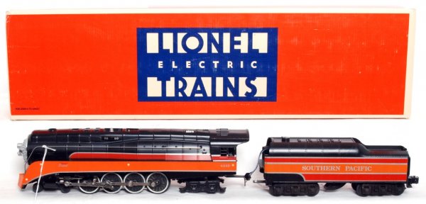 Lionel 8307 Southern Pacific Daylight loco in OB: Lionel 8307 Southern Pacific Daylight loco and tender in original box with electronic Sound of Steam and electronic whistle, C7. Box shows a little very light wear and an inventory sticker.