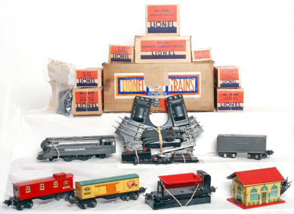 Lionel Sears Roebuck No. 5976 freight set in OB: Lionel Sears Roebuck No. 5976 freight set in original boxes consisting of: 1688E loco, 2689T tender, 2679 Baby Ruth boxcar, 3659 dump car and 2682 caboose in inner boxes, 1121 automatic switches w/con