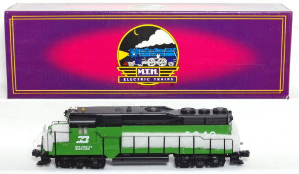 MTH MT-2067L Burlington Northern GP-30 diesel: MTH MT-2067L Burlington Northern EMD GP-30 diesel loco cab number 2242 with horn in original box, C8-9.