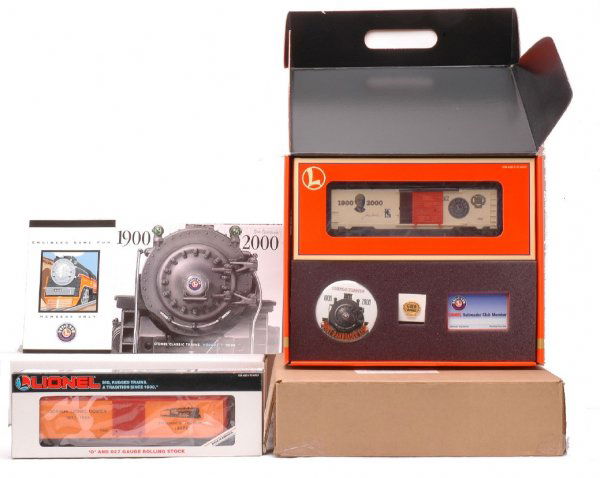Lionel 19991 2000 RR Club 19528 JLC Reefer MIB: Lionel 19991 2000 Railroader Club Gold Member Boxcar in OB with button, pin, catalog and original membership card with outer shipping carton. Also included is 19528 Joshua L. Cowen Reefer in OB. Both