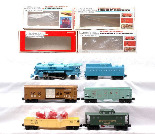 Kraemer Reproduction Lionel Postwar BoyÕs Set: Kraemer reproduction of the Lionel postwar BoyÕs Set including; 2018 blue steam 4-4-2 loco, 6026T blue Pennsylvania tender, 6462 yellow New York Central gondola with three red canisters, 3456 blue-gr