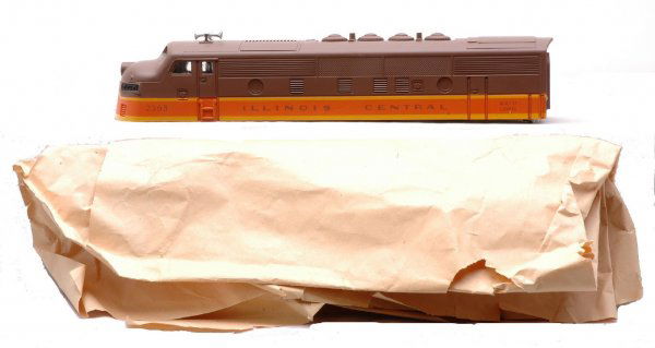 Lionel 2363 Shell ONLY Illinois Central F3 MINT: Lionel postwar 2363 shell only for a Illinois Central F3 A unit diesel. This shell is factory new and was never attached to a chassis. The paint on the shell has a great dry matte patina. Shell is C10