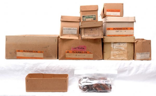 Marklin & Bing Original Boxes Cable Connections: Marklin and Bing original boxes only, cable connections and instruction sheets. Please view photo to verify selection and condition. This lot will be sold as is with no returns.