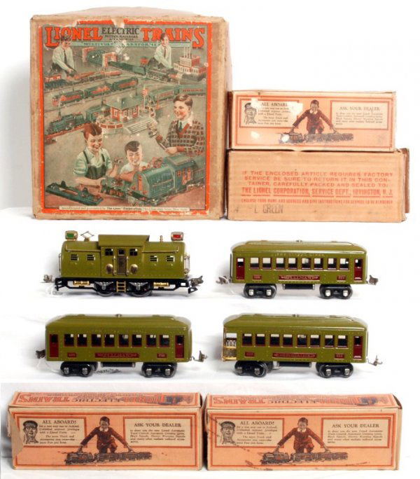 Beautiful Lionel prewar 266 boxed set, 254 loco: Outstanding Lionel prewar boxed set 266 with 254 loco, 610 Pullman, 610 Pullman and 612 Observation. Absolutely gorgeous high grade set, C9. Prewar does not get much better! Car boxes are missing flap