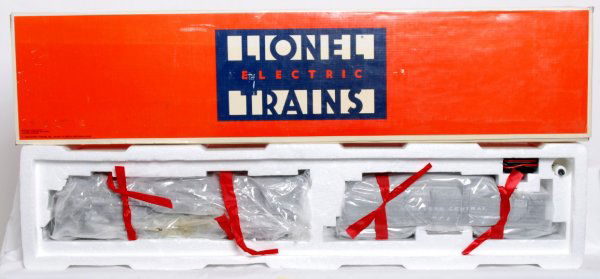 Lionel New York Central Mohawk: Lionel 18009 New York Central Mohawk. Locomotive features RailSounds, firebox glow, retractable coupler on pilot and more. Locomotive still in original wrapping and appears to be unrun. OB and instruc