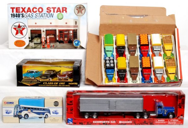 Lot of Misc. die cast cars,Texaco Station: This lot includes a reproduction Texaco gas station made Chronicles Unlimited in the OB. Also included is a lot of three 1957 American muscle vehicles, A corgi 98460 New York Worlds fair coach, a New 